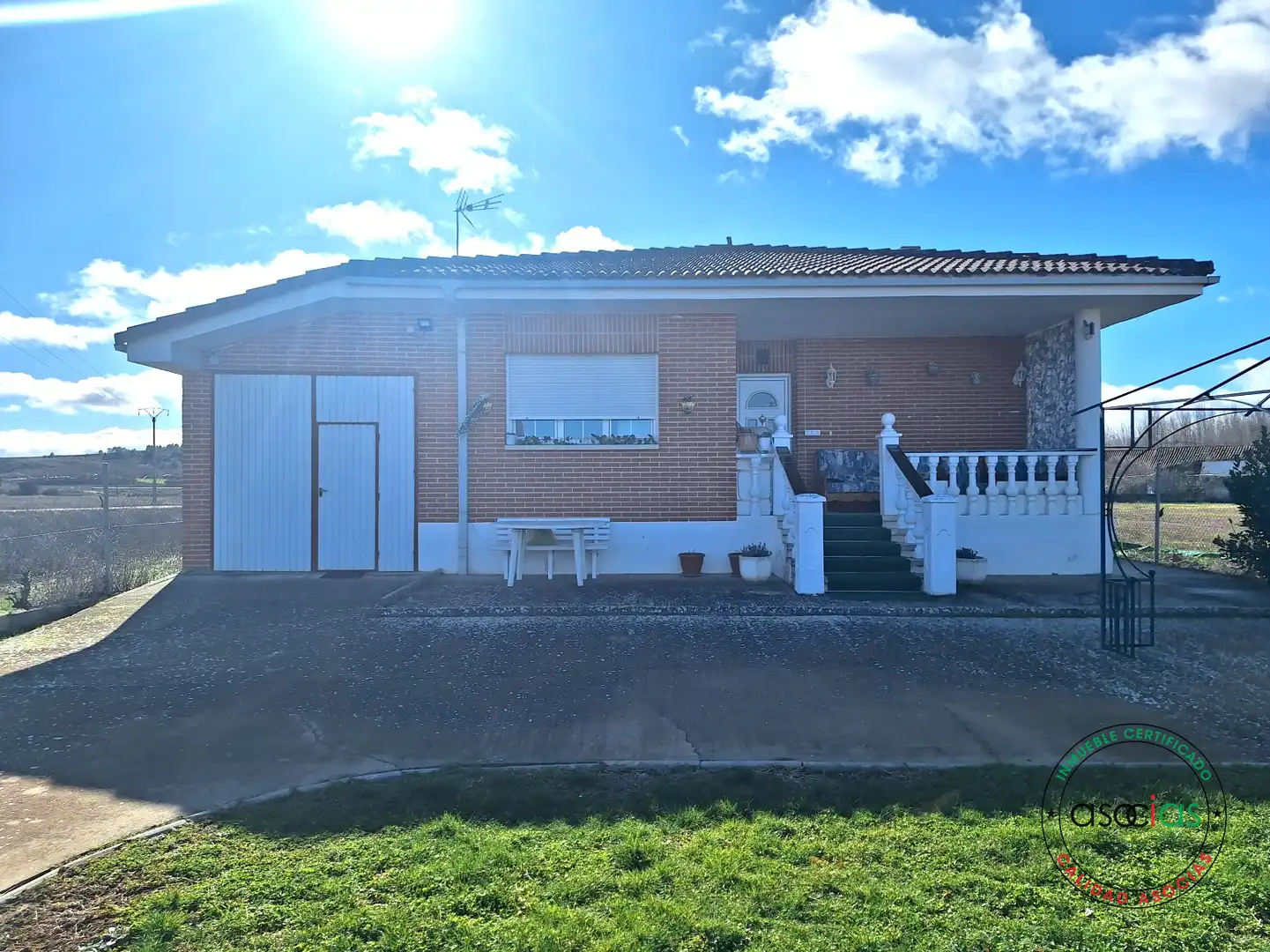 Vista exterior de Casa o chalet en venta en Sahagún con Calefacción y Jardín privado