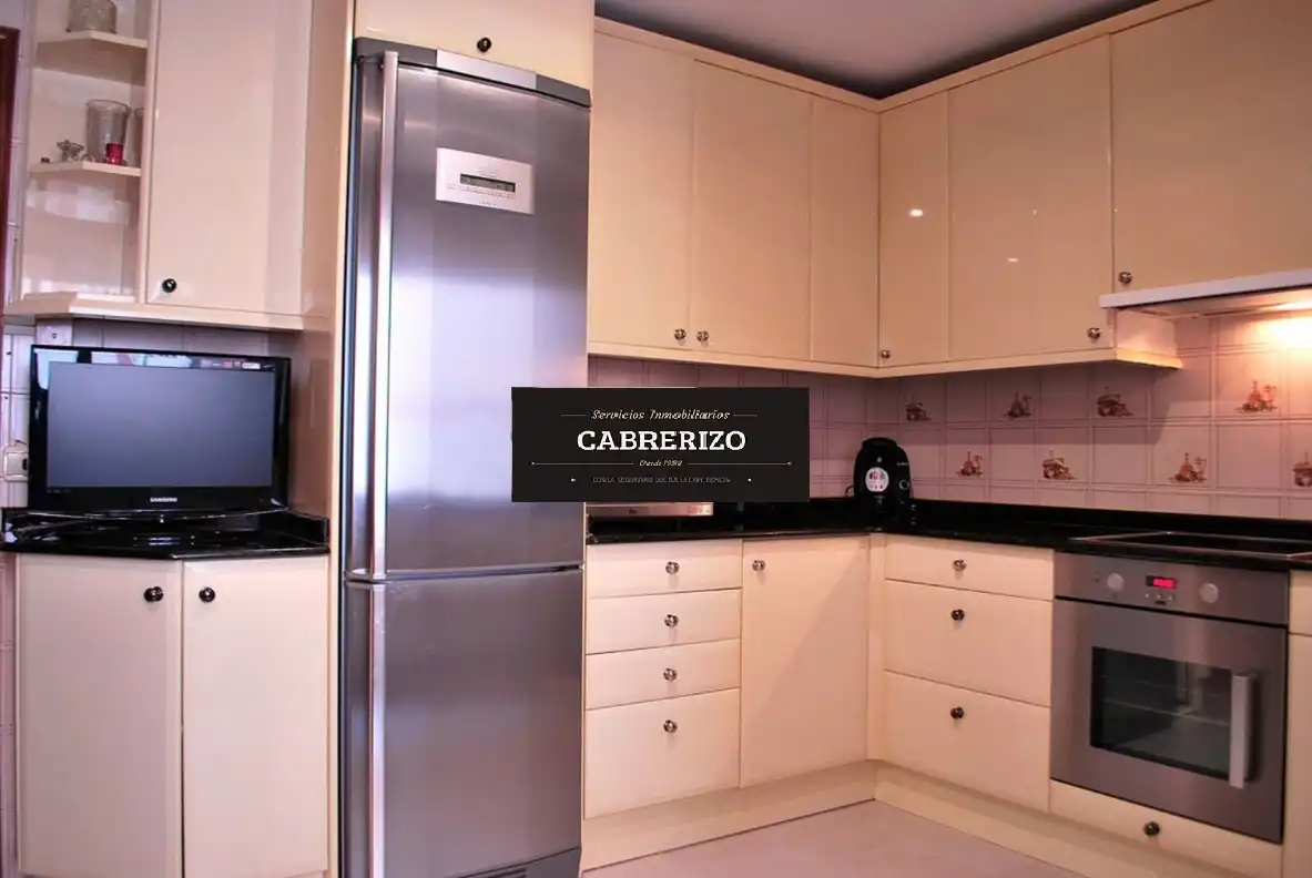 Wohnung mit Aufzug zum Verkauf in Calle General Vara de Rey, imagen 2