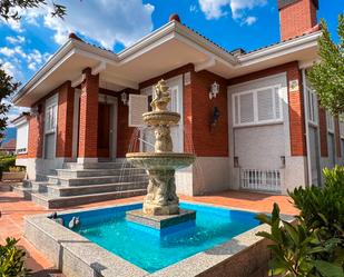 Vista exterior de Casa o xalet en venda en Soto del Real amb Calefacció, Jardí privat i Terrassa