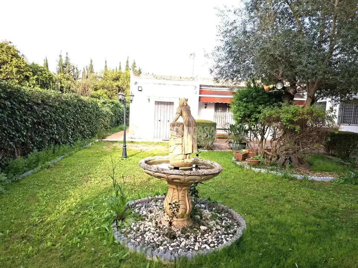Jardí de Finca rústica en venda en Coria del Río
