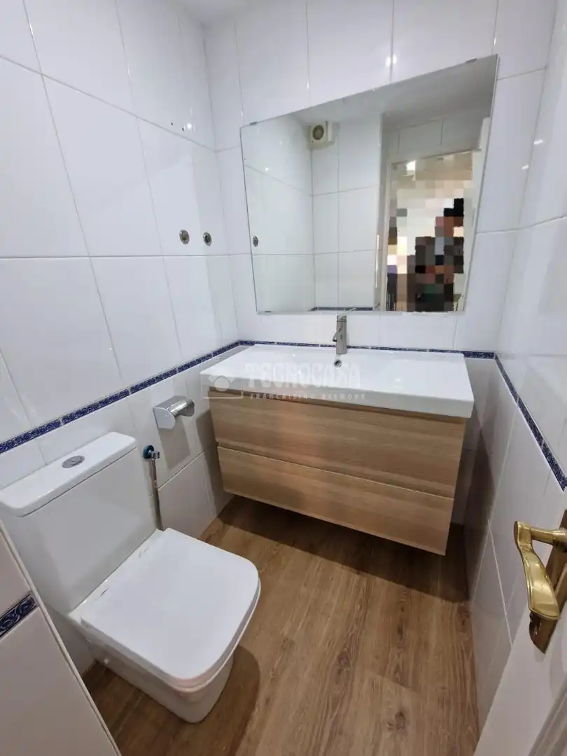 Bathroom of Office for sale in Coslada  with Air Conditioner and Heating