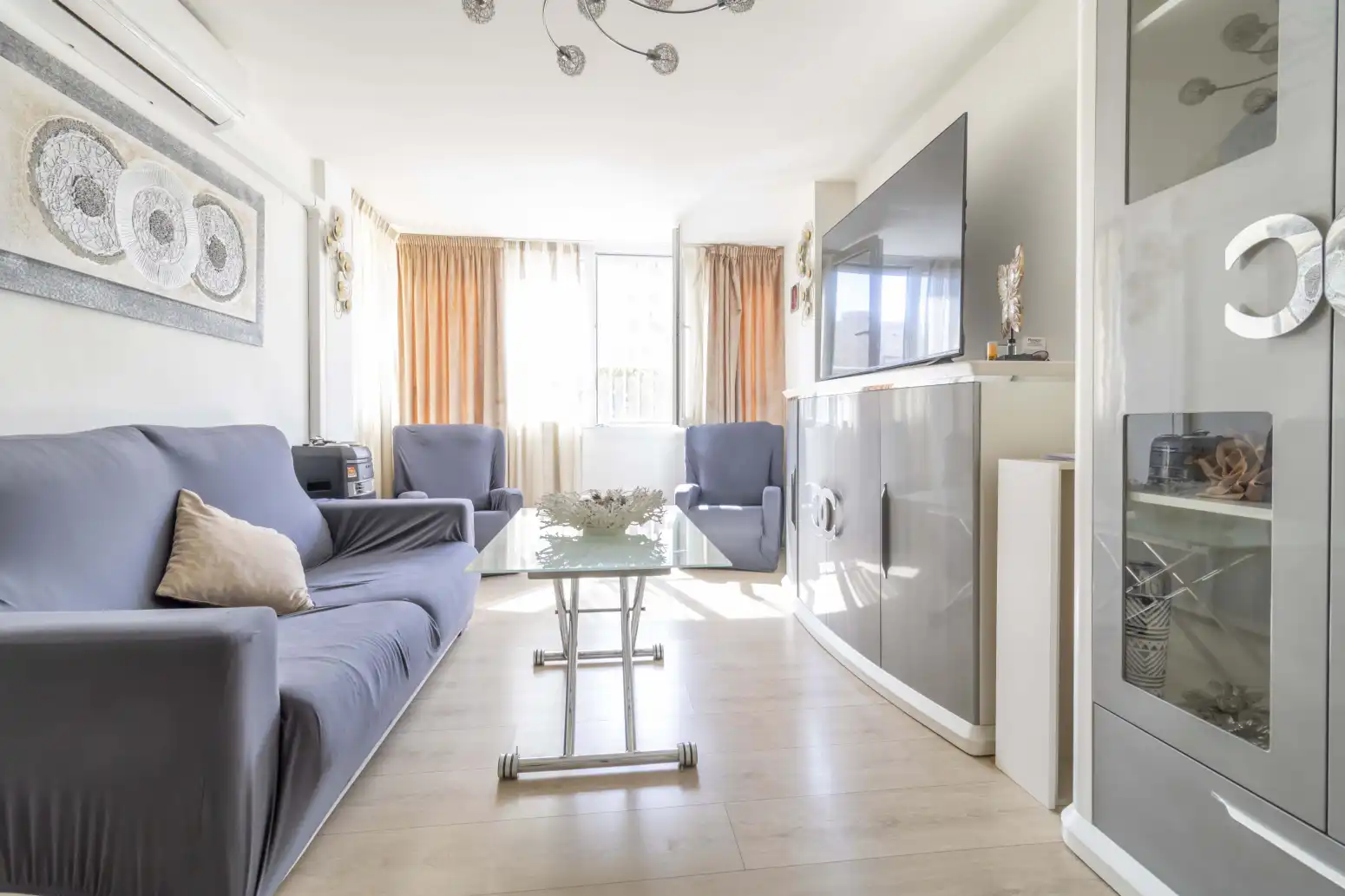 Sala de estar de Piso en venta en Sevilla con Aire acondicionado, Jardín privado y Piscina
