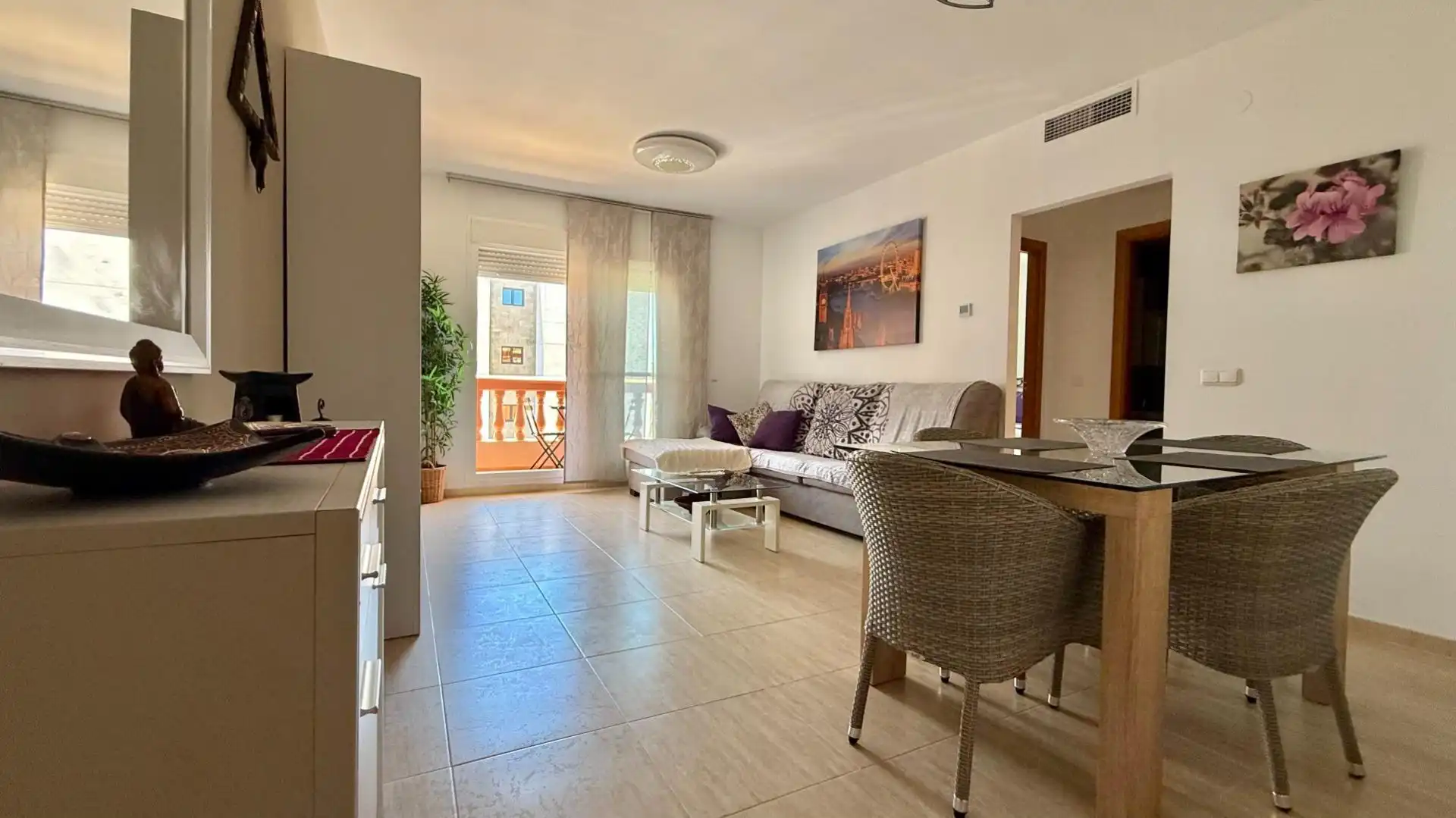 Wohnzimmer von Wohnung zum Verkauf in Mijas mit Klimaanlage, Terrasse und Möbliert