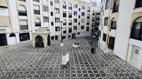 Foto 2 de Piso en venta en Avenida Andalucía, 1, Almuñecar Centro, Almuñécar