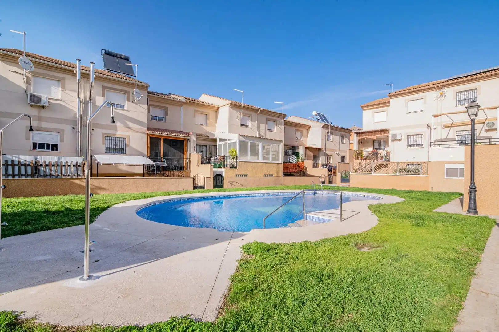 Vista exterior de Casa adosada en venta en Cijuela con Aire acondicionado, Calefacción y Amueblado