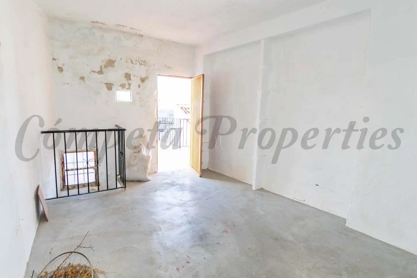 Casa amb terrassa en venda a Canillas de Albaida, imagen 5