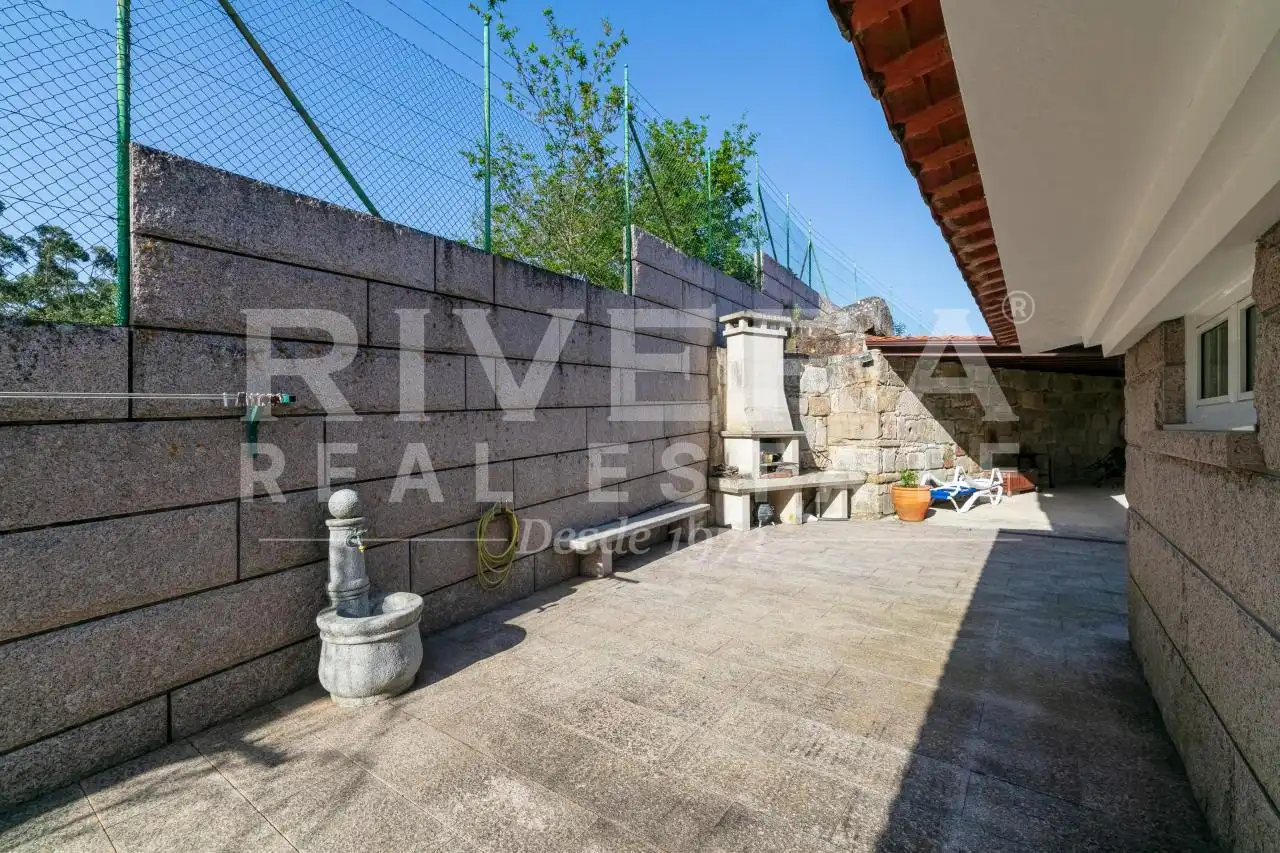 Terraza de Casa o chalet en venta en Cangas  con Calefacción, Jardín privado y Amueblado