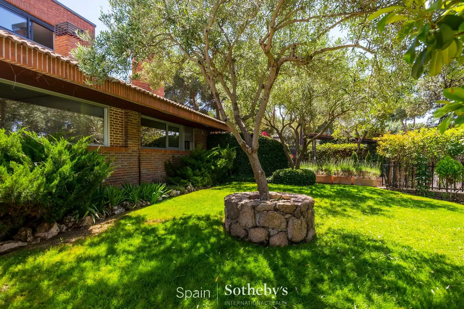 Casa o xalet en venda a Calle del Tulipán, Valdepastores - Las Encinas