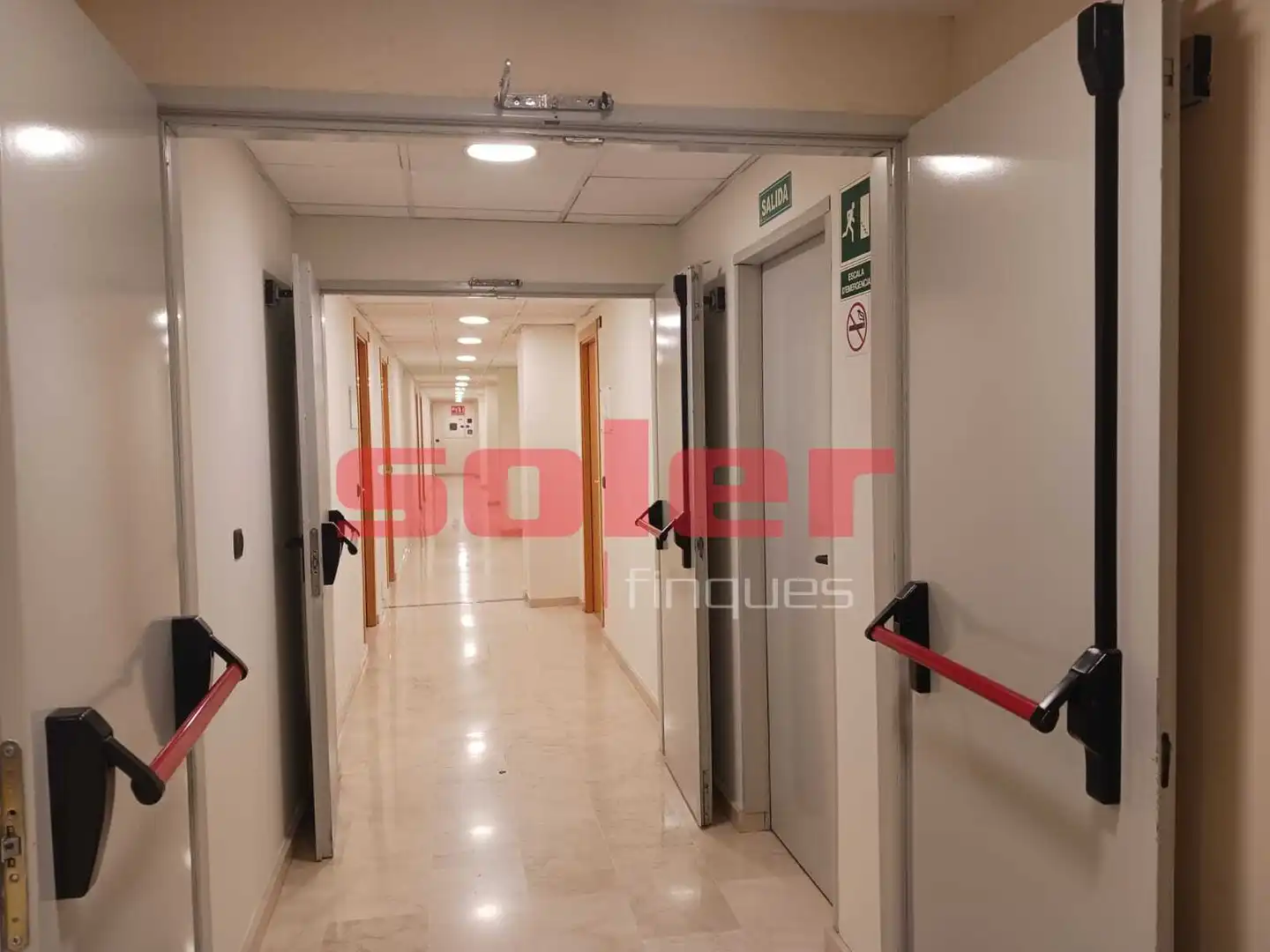 Ufficio con ascensore in vendita a Carrer d'Orient 78, imagen 25
