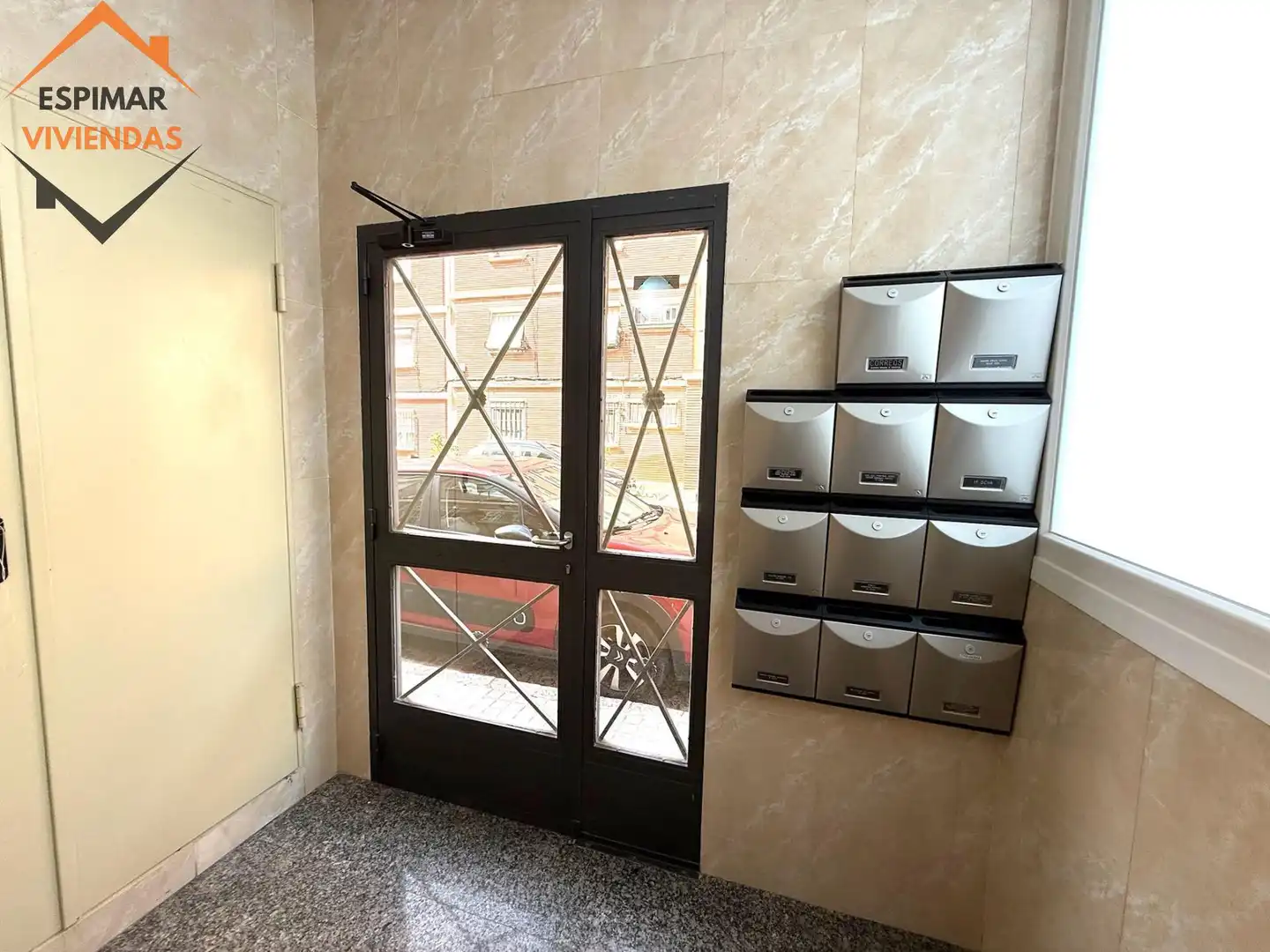 Flat for sale in Zaragoza  with Heating