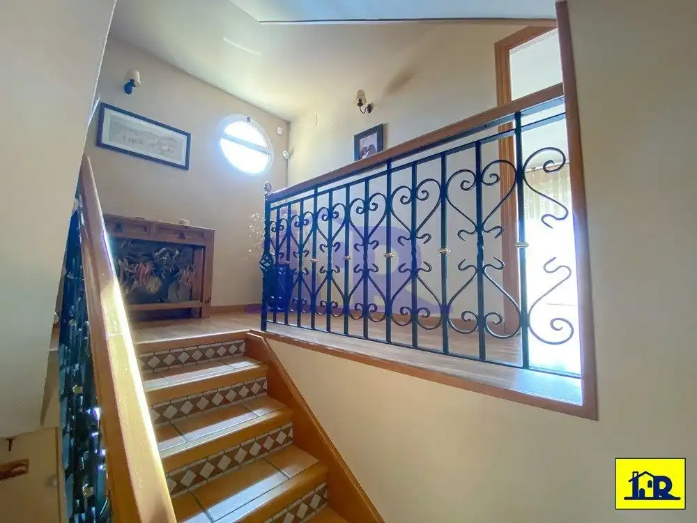 Houses for sale in Arcas del Villar  with Terrace, Storage room and Swimming Pool