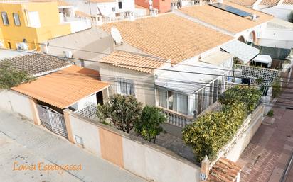 Exterior view of Single-family semi-detached for sale in Torrevieja  with Private garden, Terrace and Furnished