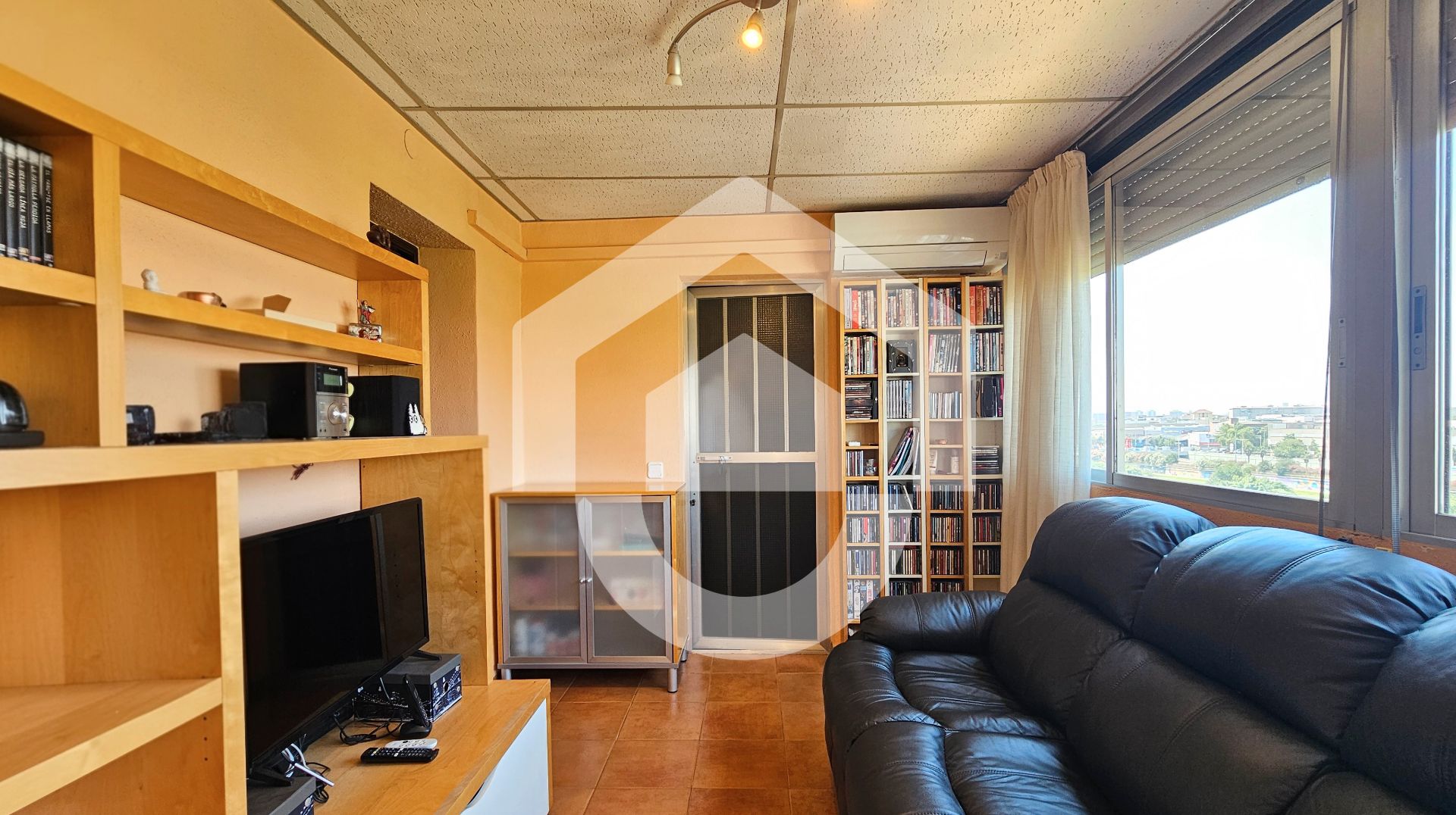 Living room of Attic for sale in Santa Coloma de Gramenet  with Air Conditioner and Terrace
