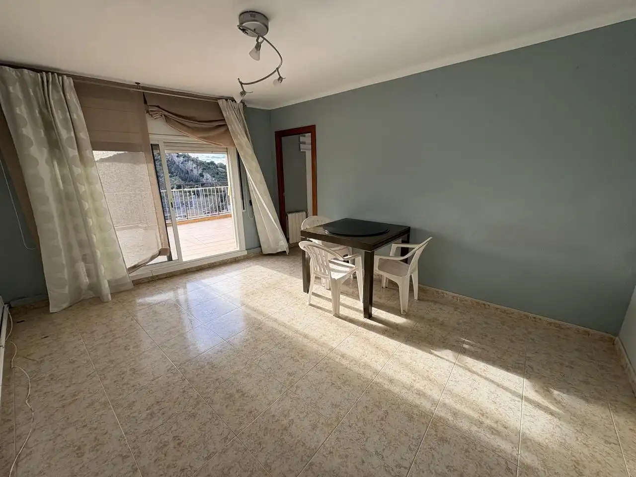 Vista exterior de Piso en venta en Badalona con Aire acondicionado y Terraza