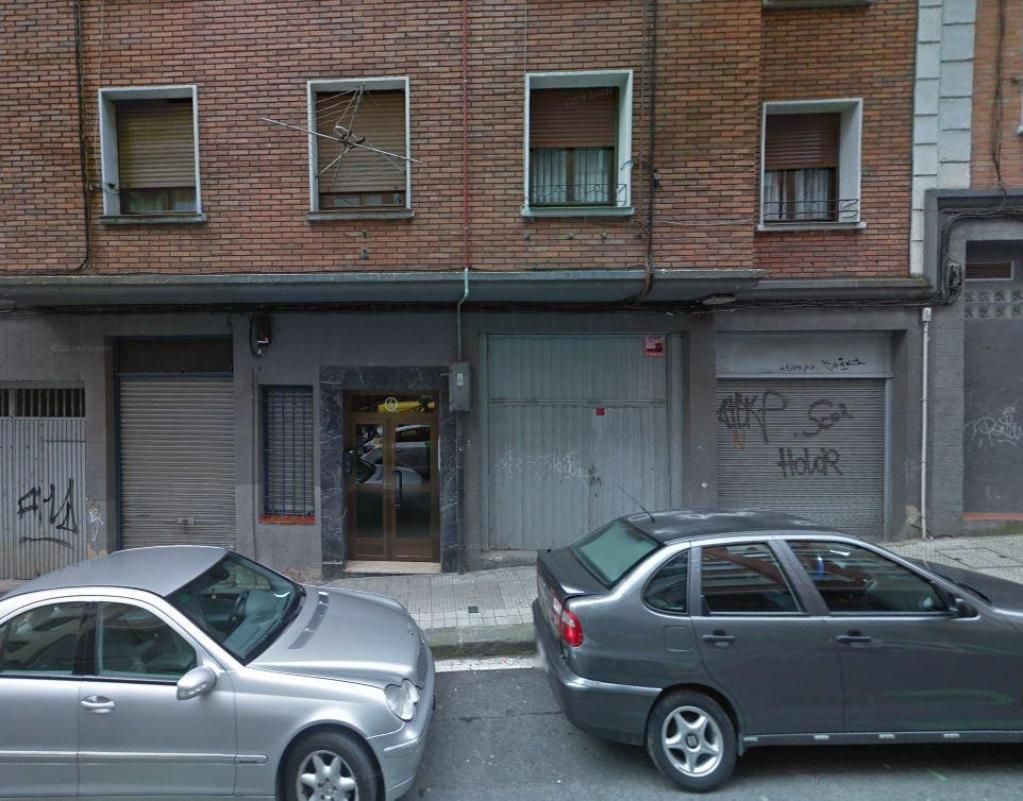 Vista exterior de Local en venta en Bilbao 