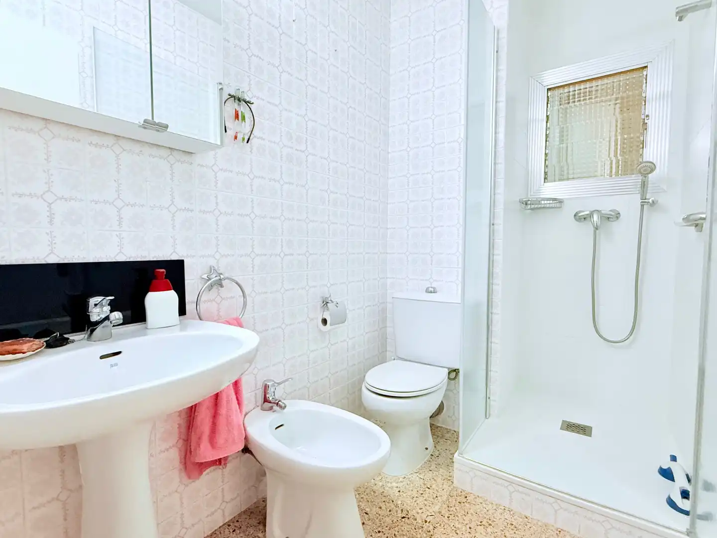 Baño de Piso en venta en Sant Feliu de Llobregat con Amueblado, Horno y Balcón