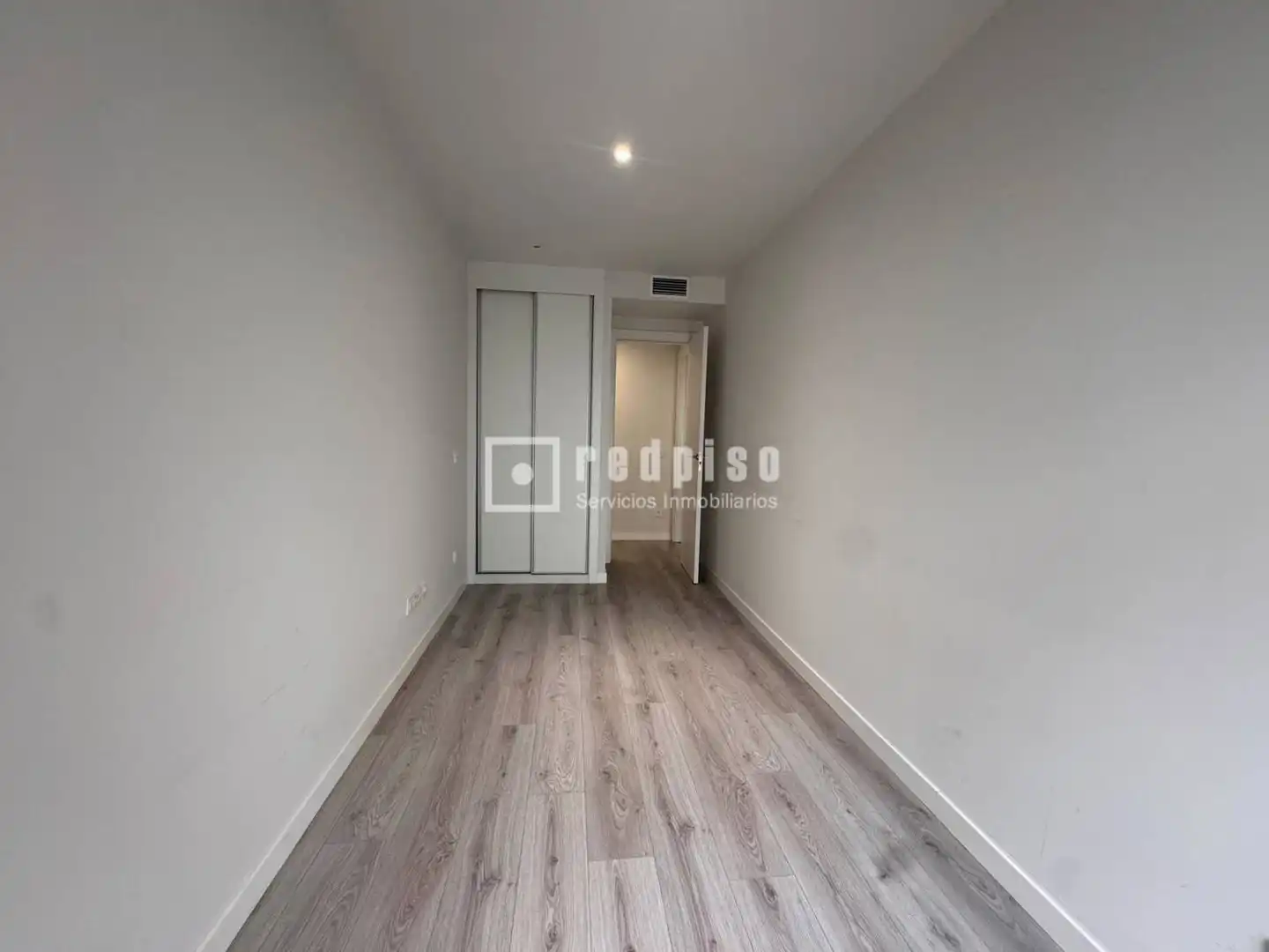 Flat for rent in de Valderribas, Adelfas
