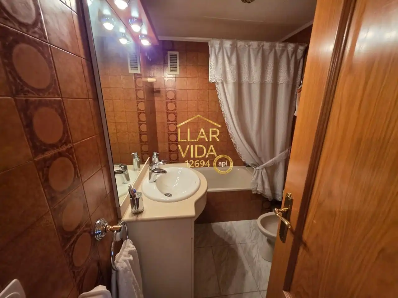 Baño de Piso en venta en Alfarràs con Terraza