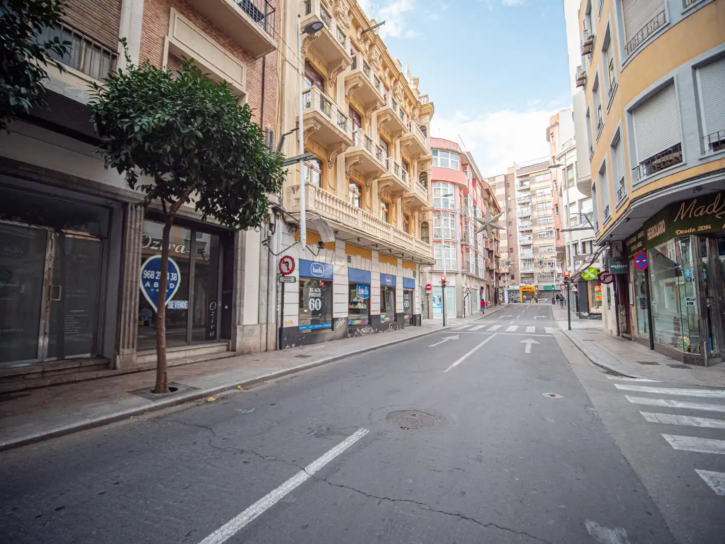 Vista exterior de Local en venta en Murcia