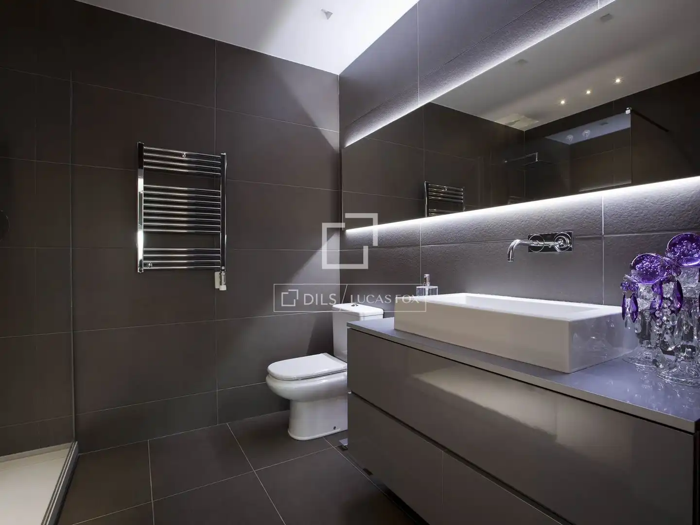 Bathroom of Flat for sale in Sant Just Desvern  with Air Conditioner, Heating and Parquet flooring