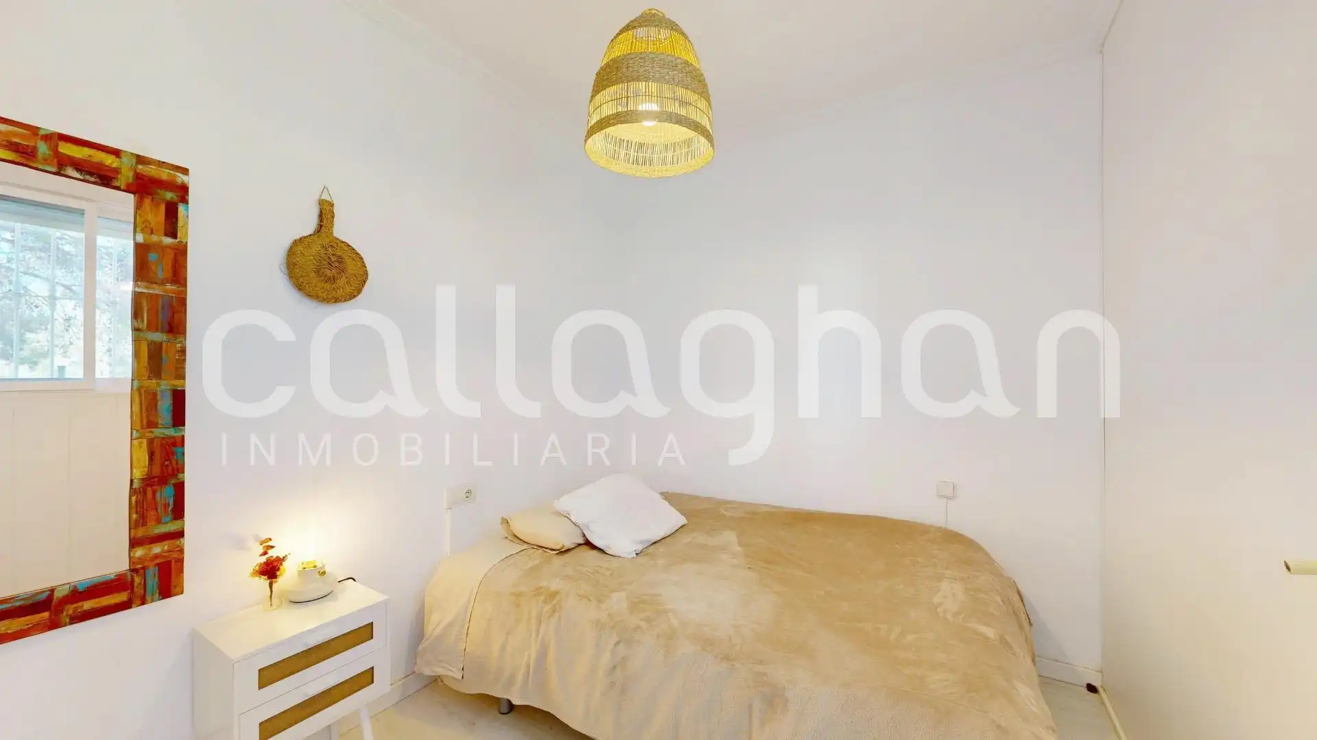 Bedroom of Ground floor for sale in Valencia  with Air Conditioner, Private garden and Storage room