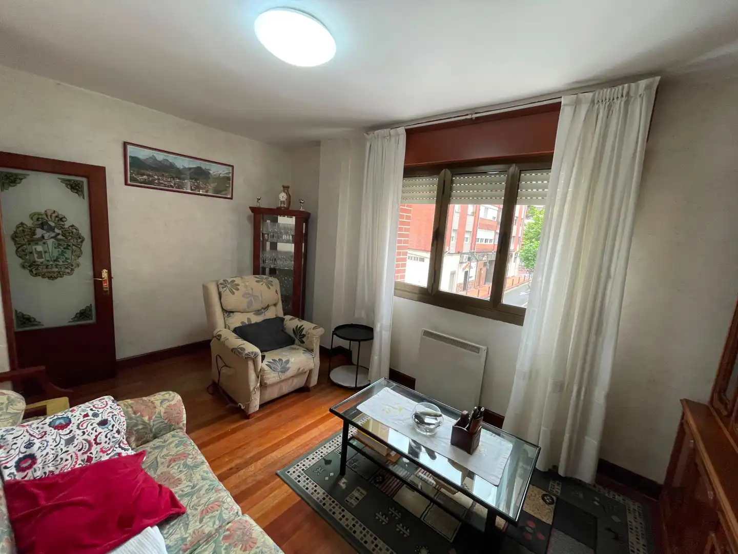 Sala de estar de Piso en venta en Barakaldo  con Calefacción, Parquet y Amueblado