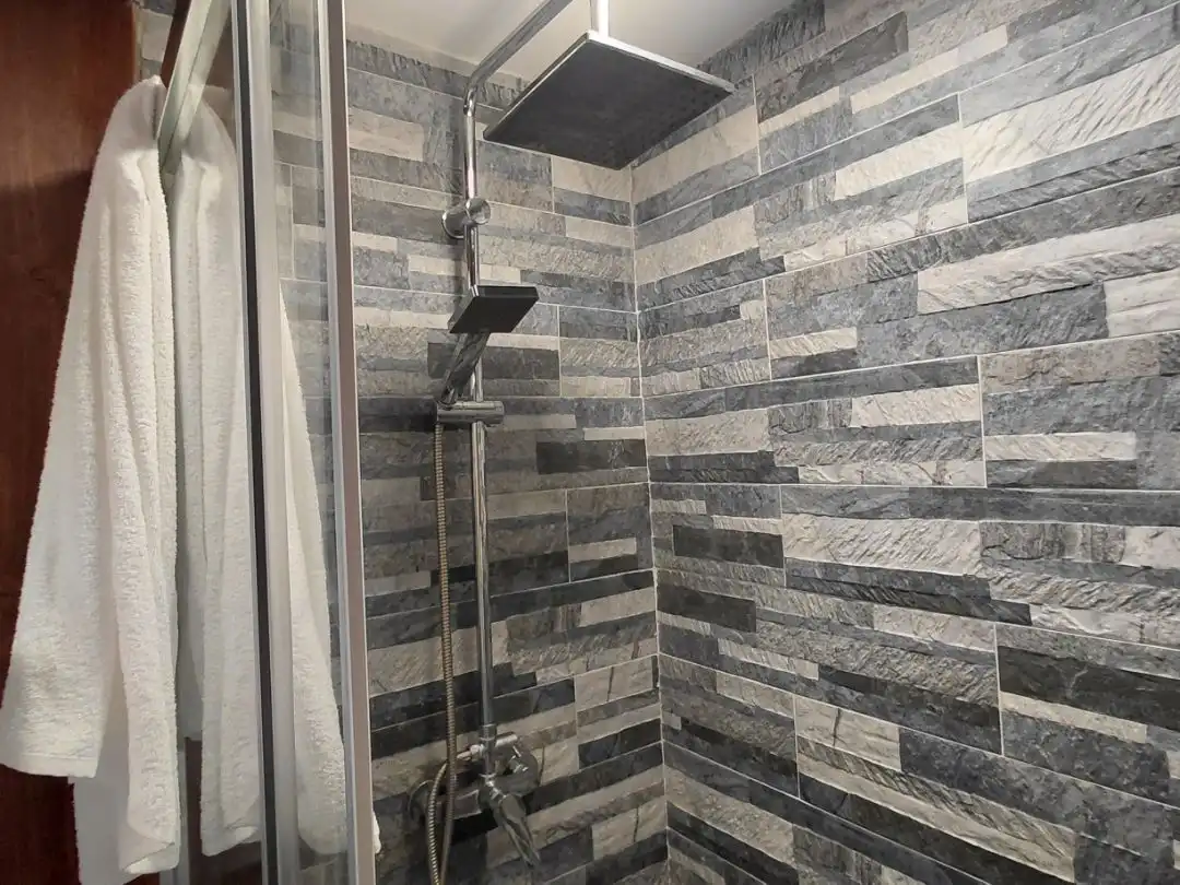 Baño de Casa o chalet para compartir en Valdemaqueda con Calefacción, Jardín privado y Terraza