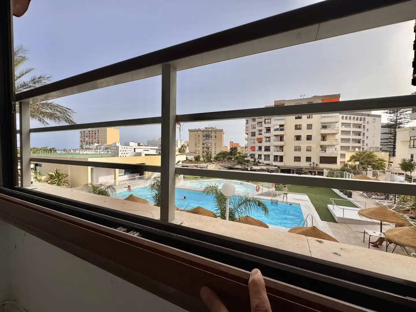 Piscina de Apartamento en venta en Torremolinos con Aire acondicionado, Calefacción y Trastero
