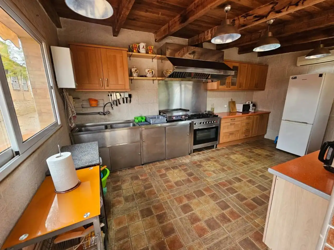 Cuina de Casa o xalet en venda en Alicante / Alacant amb Aire condicionat, Calefacció i Jardí privat