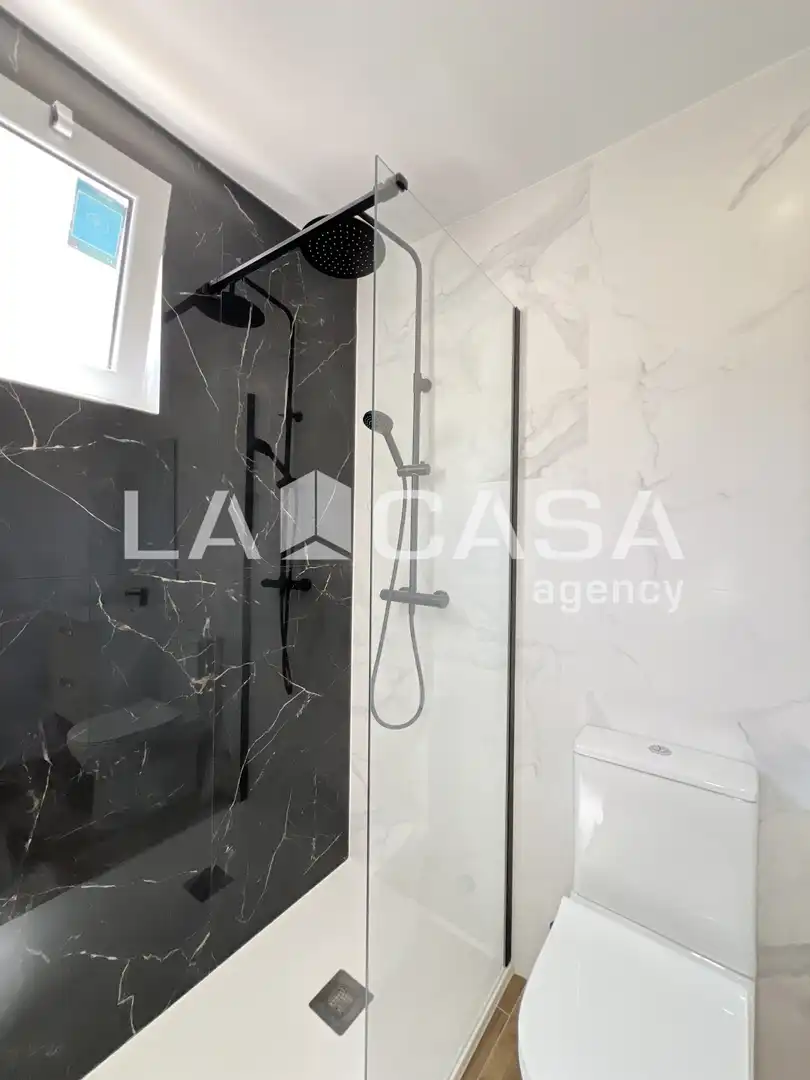 Local comercial en venta en Carrer de Juan Valera, imagen 52