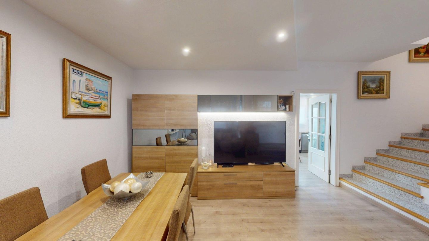 Sala d'estar de Casa adosada en venda en Palamós amb Aire condicionat, Calefacció i Terrassa