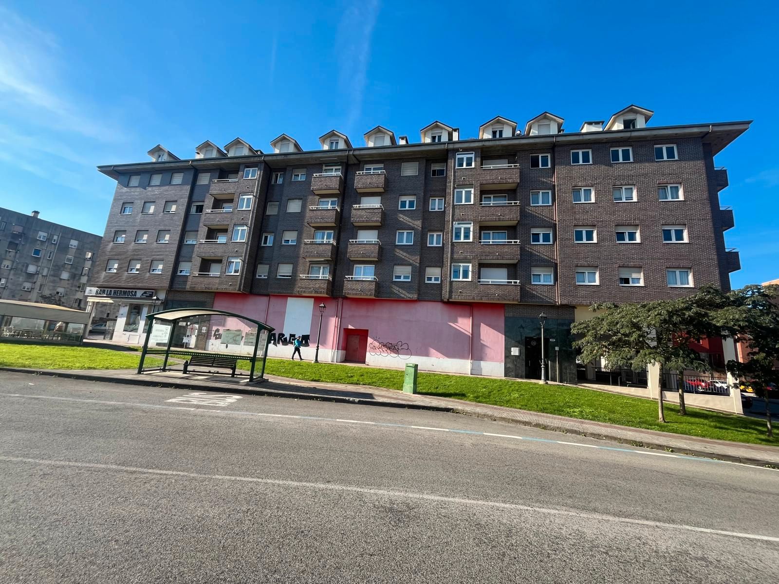 Vista exterior de Pis de lloguer en Camargo amb Calefacció, Parquet i Terrassa