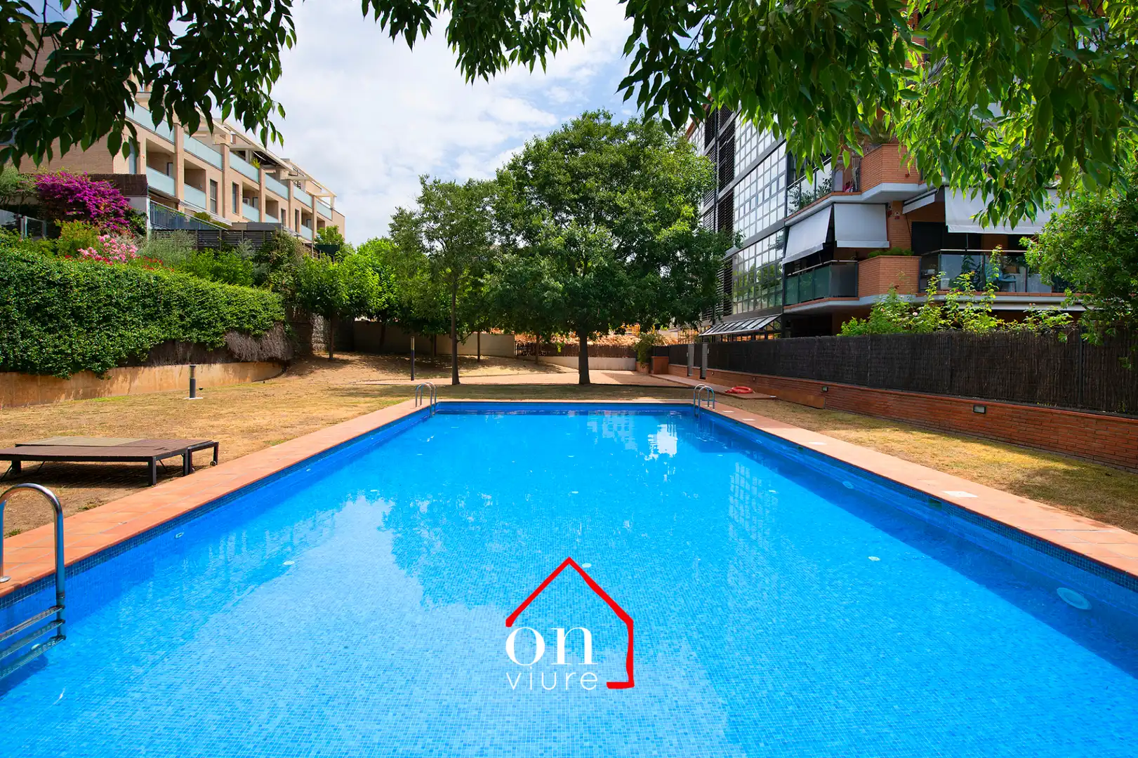 Swimming pool of Attic for sale in Sant Cugat del Vallès  with Air Conditioner, Heating and Parquet flooring