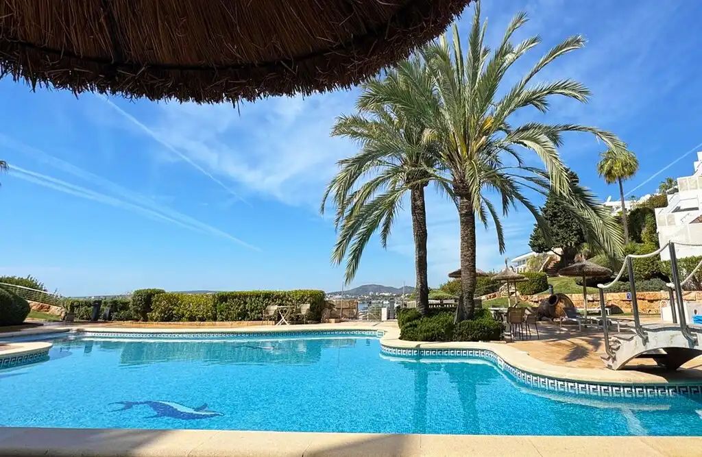 Piscina de Apartamento en venta en Calvià con Aire acondicionado, Terraza y Piscina comunitaria