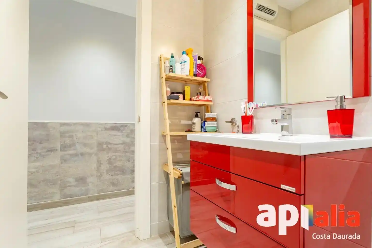 Bathroom of Flat for sale in Salou