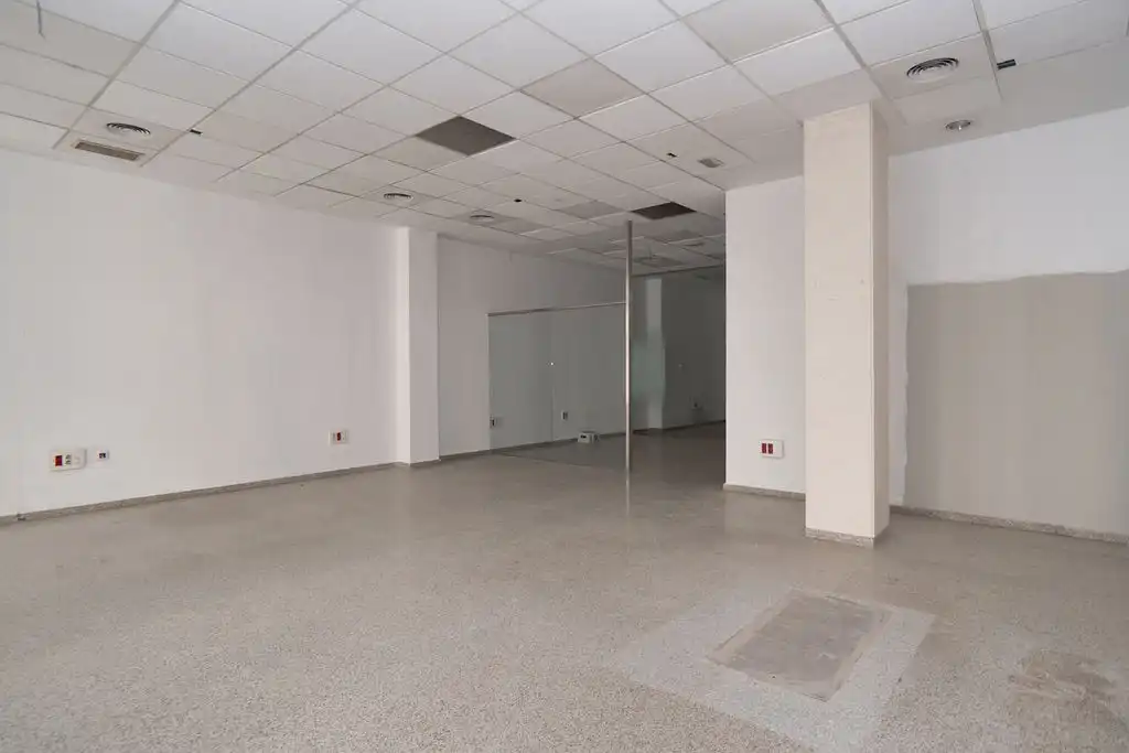 Local comercial de lloguer a C/ Jerónimo Santa Fe, imagen 2