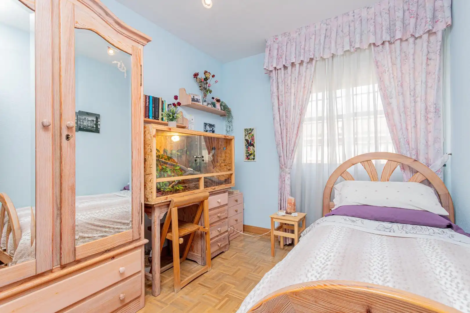 Habitación de Casa adosada en venta en Tres Cantos con Calefacción, Jardín privado y Terraza