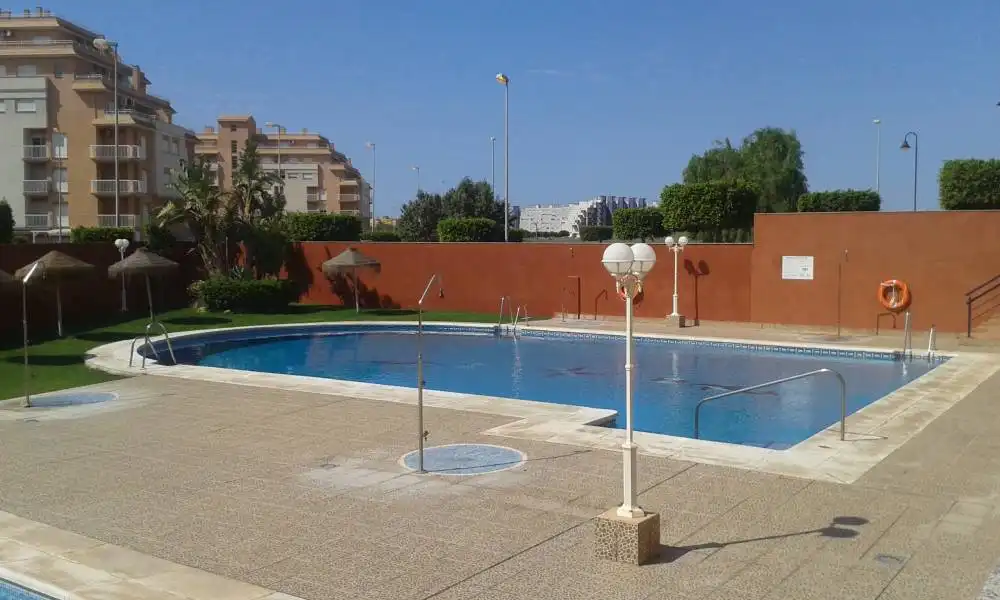Piscina de Estudio en venta en Roquetas de Mar con Aire acondicionado, Jardín privado y Terraza