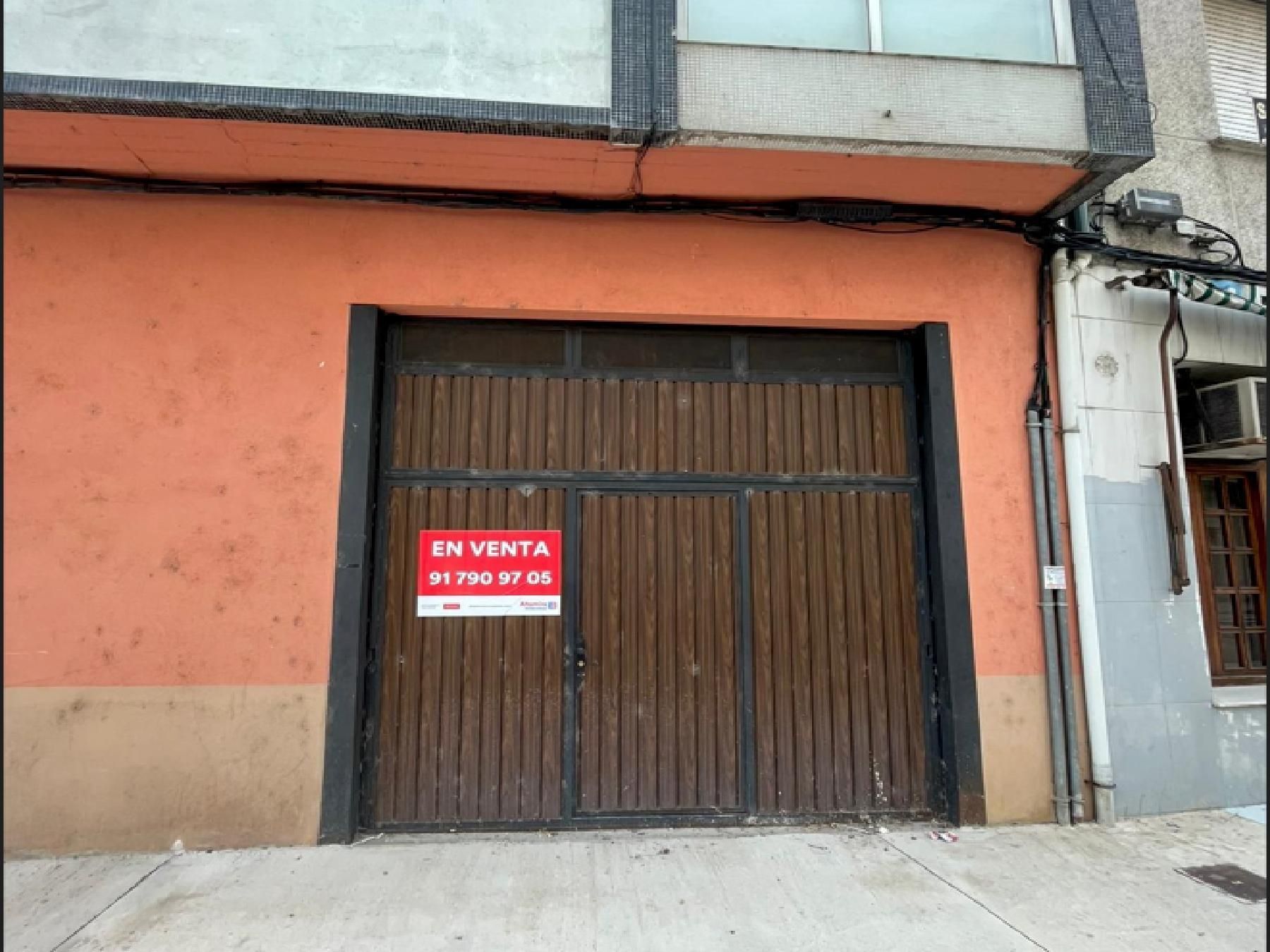 Vista exterior de Local en venda en A Rúa 