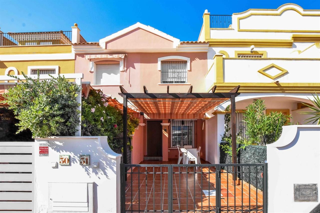 Casa adosada en venda a San Juan de los Terreros
