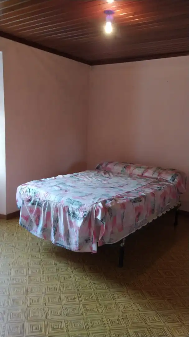 Dormitori de Casa o xalet en venda en Cariño amb Jardí privat, Parquet i Terrassa