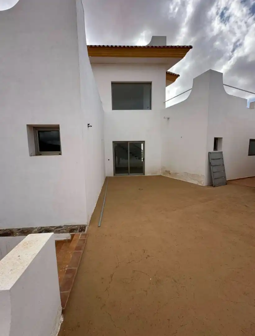 Haus oder Chalet zum Verkauf in Antigua mit Privatgarten und Terrasse