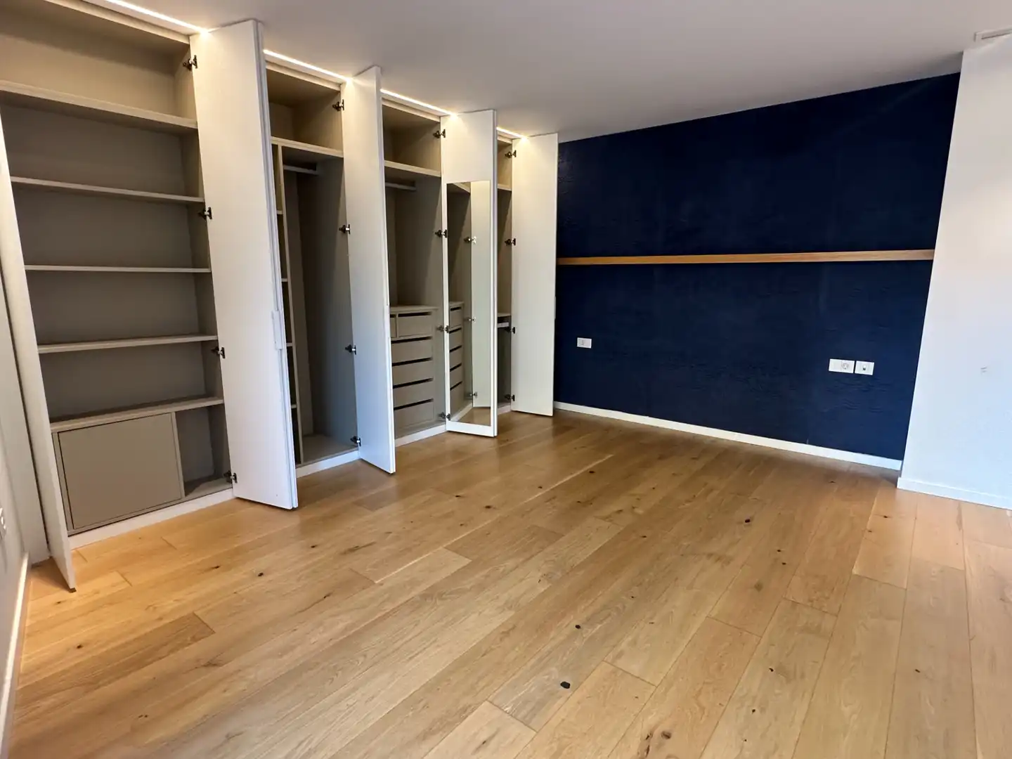 Dormitori de Àtic de lloguer en Valencia amb Aire condicionat, Calefacció i Parquet