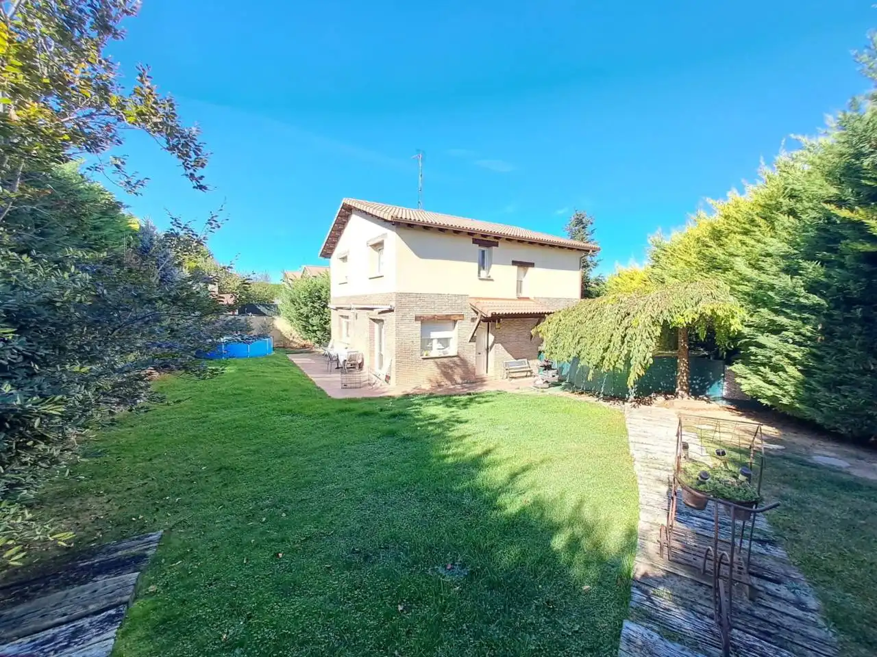 Vista exterior de Casa o chalet en venta en Arcos, Burgos