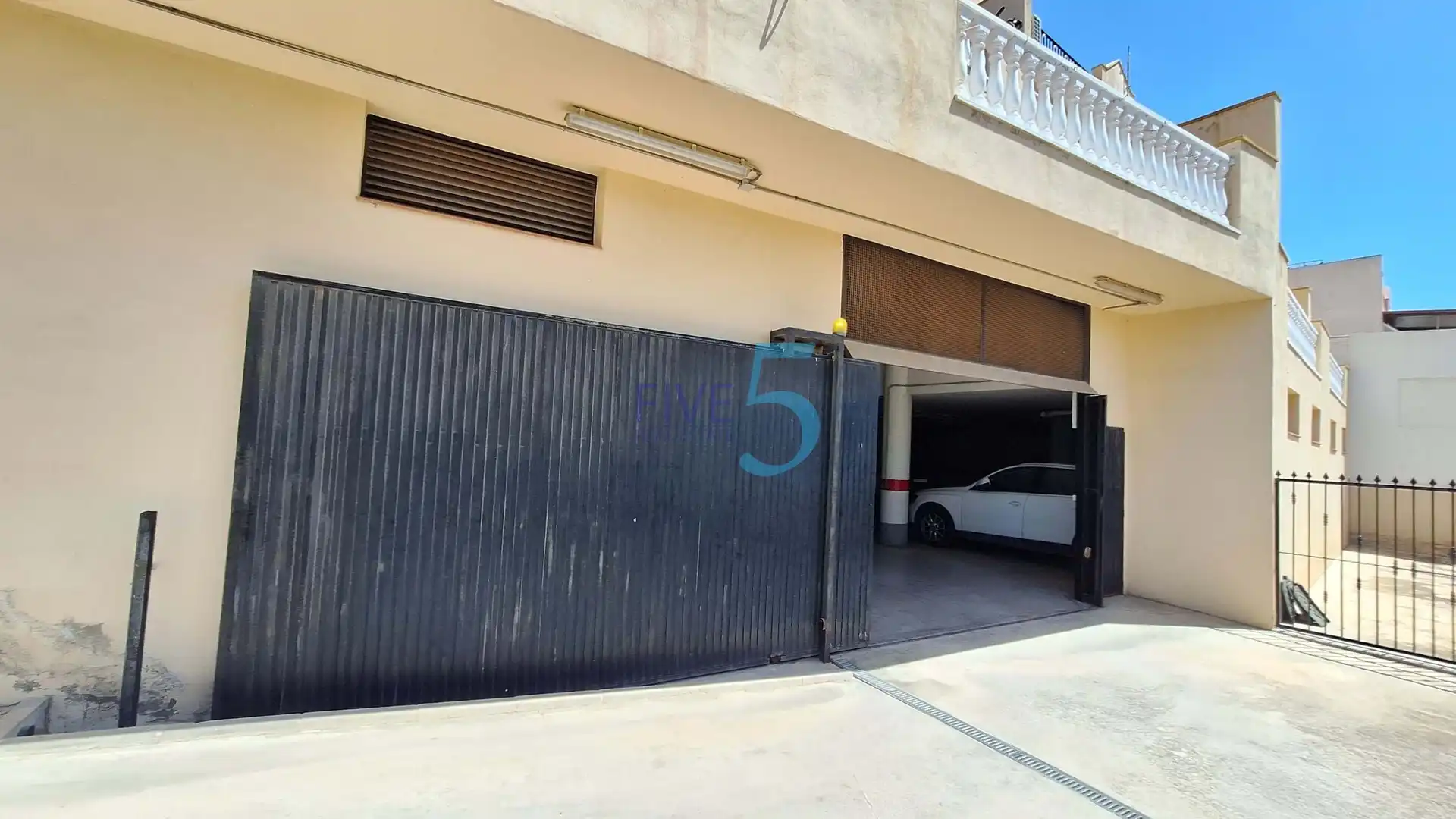 Parking de Piso en venta en Orihuela con Terraza y Balcón