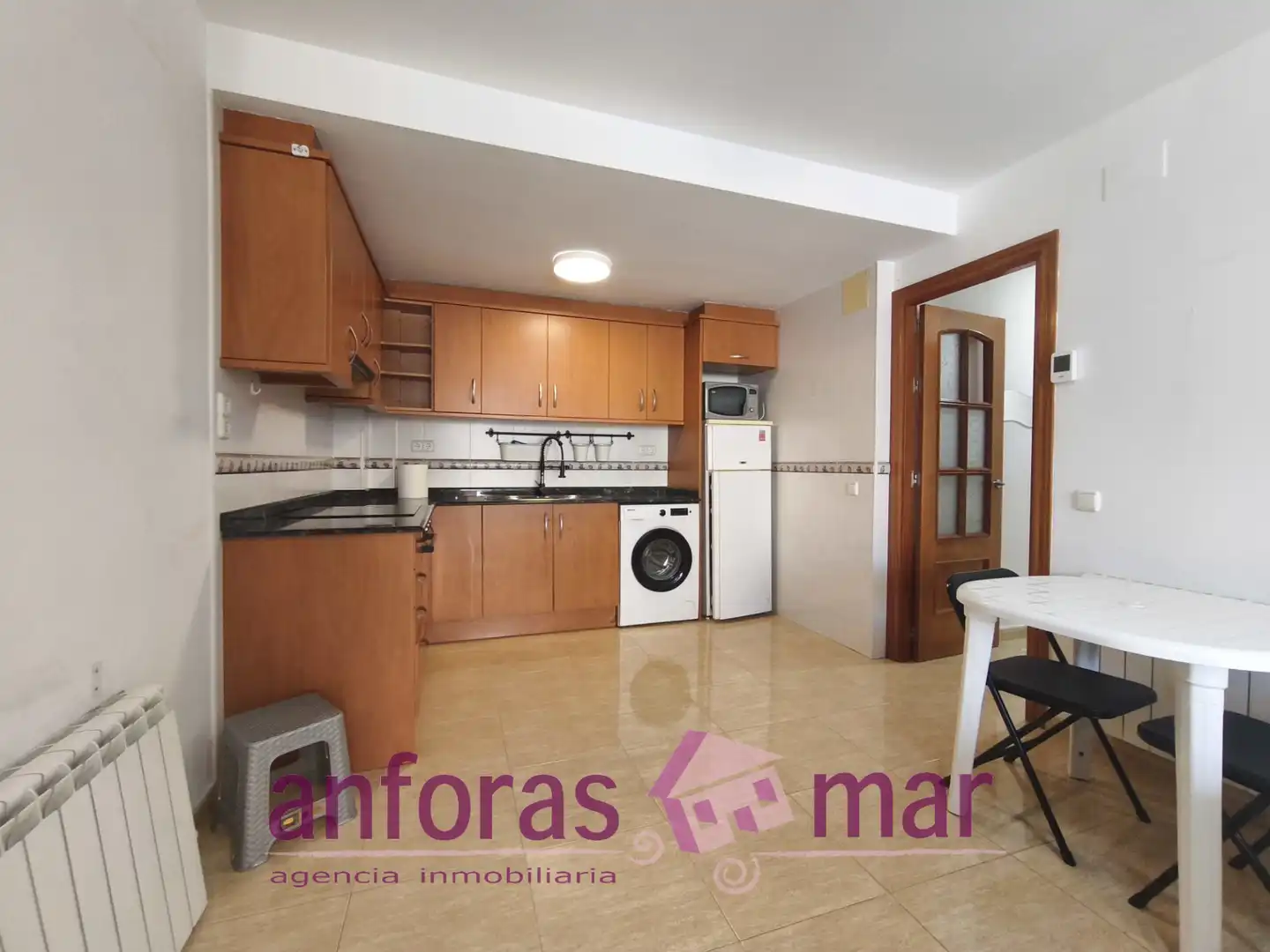 Cuina de Apartament en venda en Creixell amb Calefacció, Terrassa i Moblat