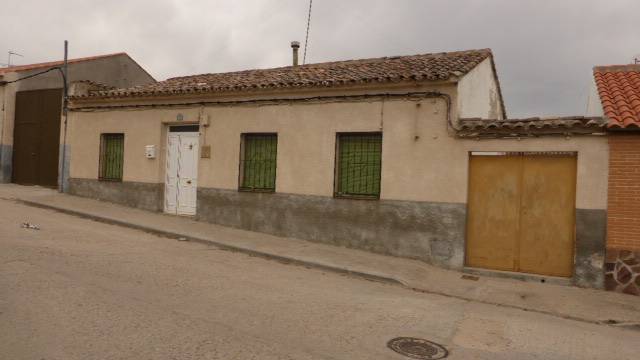 Casa adosada en Venta en C/ Escuelas en El Carpio de Tajo