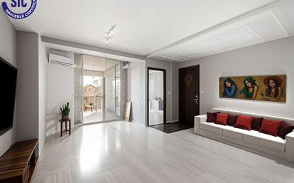 Flat for sale in  Valencia Capital  with Balcony