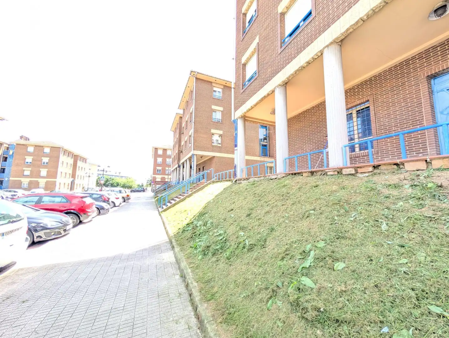 Vista exterior de Pis en venda en Oviedo  amb Calefacció i Terrassa