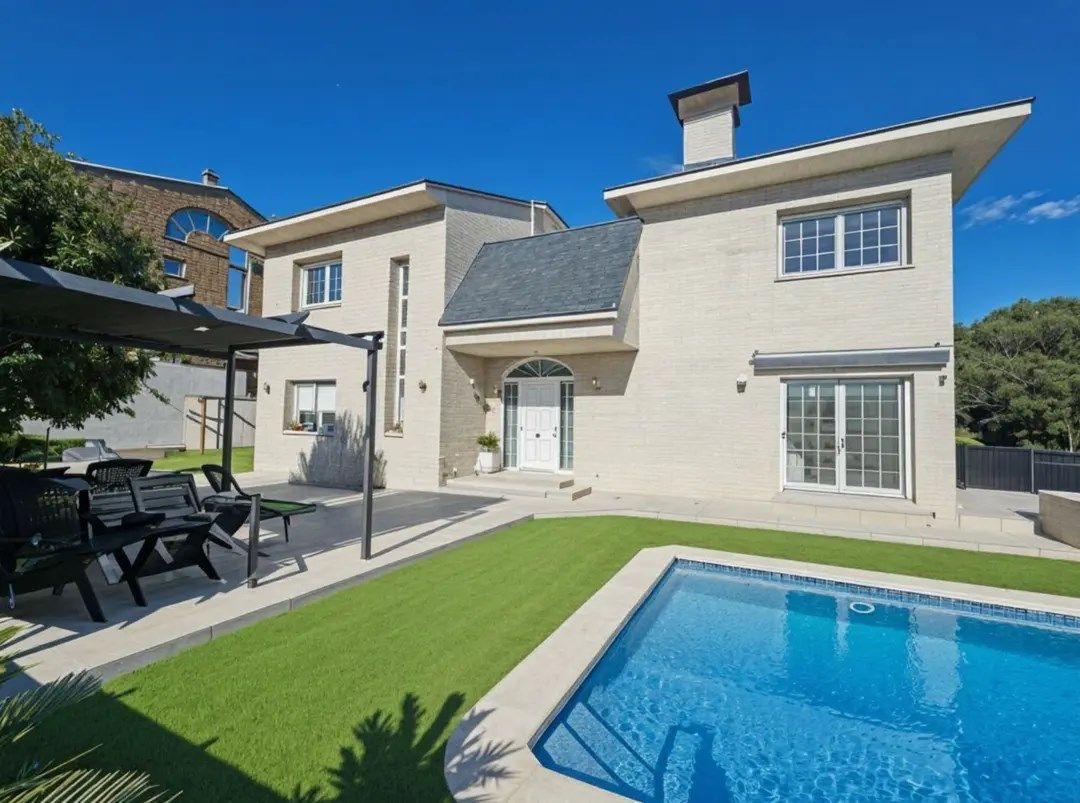 Exterior view of House or chalet for sale in Girona Capital  with Air Conditioner, Heating and Storage room